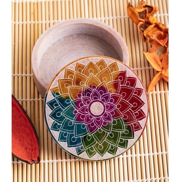 Regenboog Mandala doosje speksteen groot