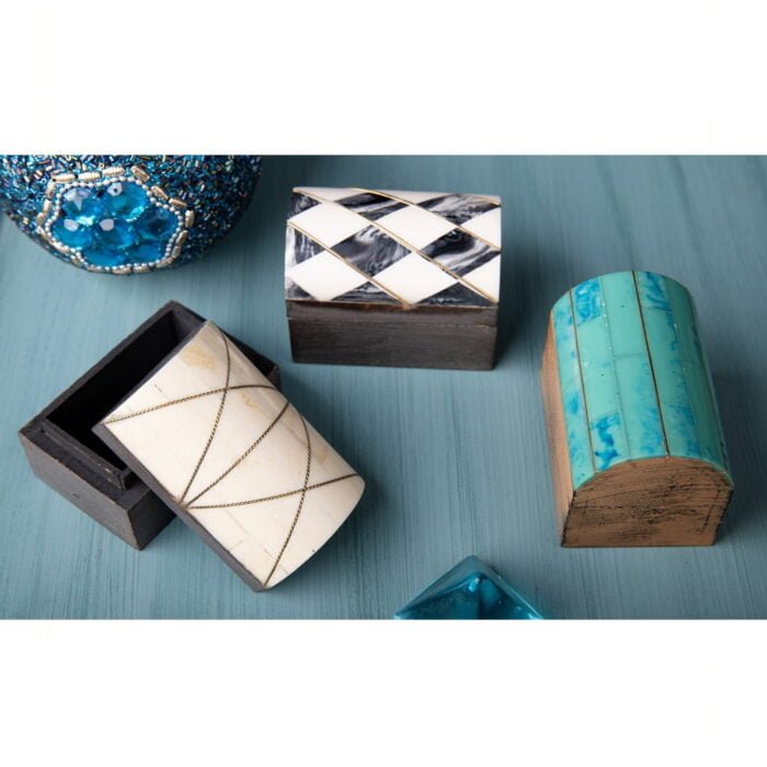 Set van 3 houten kistjes met kunsthars decoratie