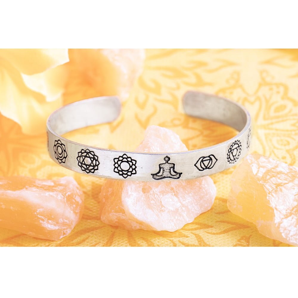 Messing armband met chakra verzilverd