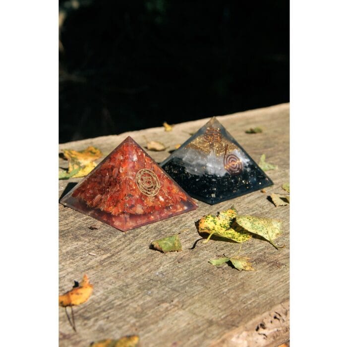 Orgoniet Piramide Carneool2