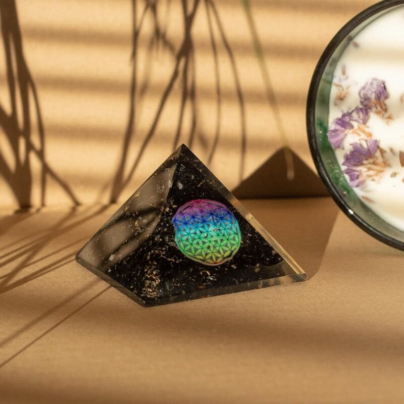 Orgoniet Piramide Zwarte Toermalijn - Levensbloem2